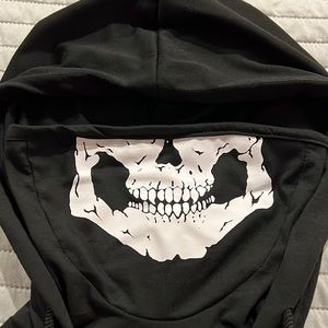 Unisex Skull hooded shirt w built in mask.